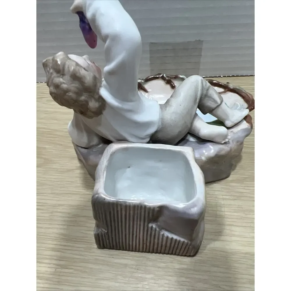 Vintage French Provincial Style Porcelain Child & Grapes Trinket Dish Read - Picture 5 of 15